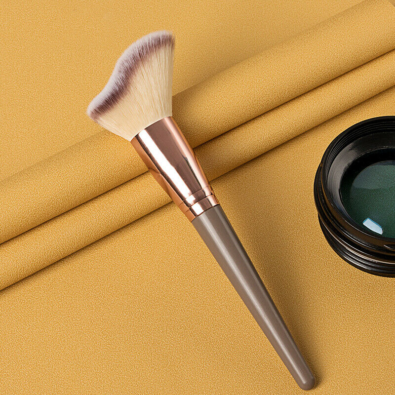 Single Large Multifunctional Makeup Brush Foundation Brush Blush Brush Ma.l8