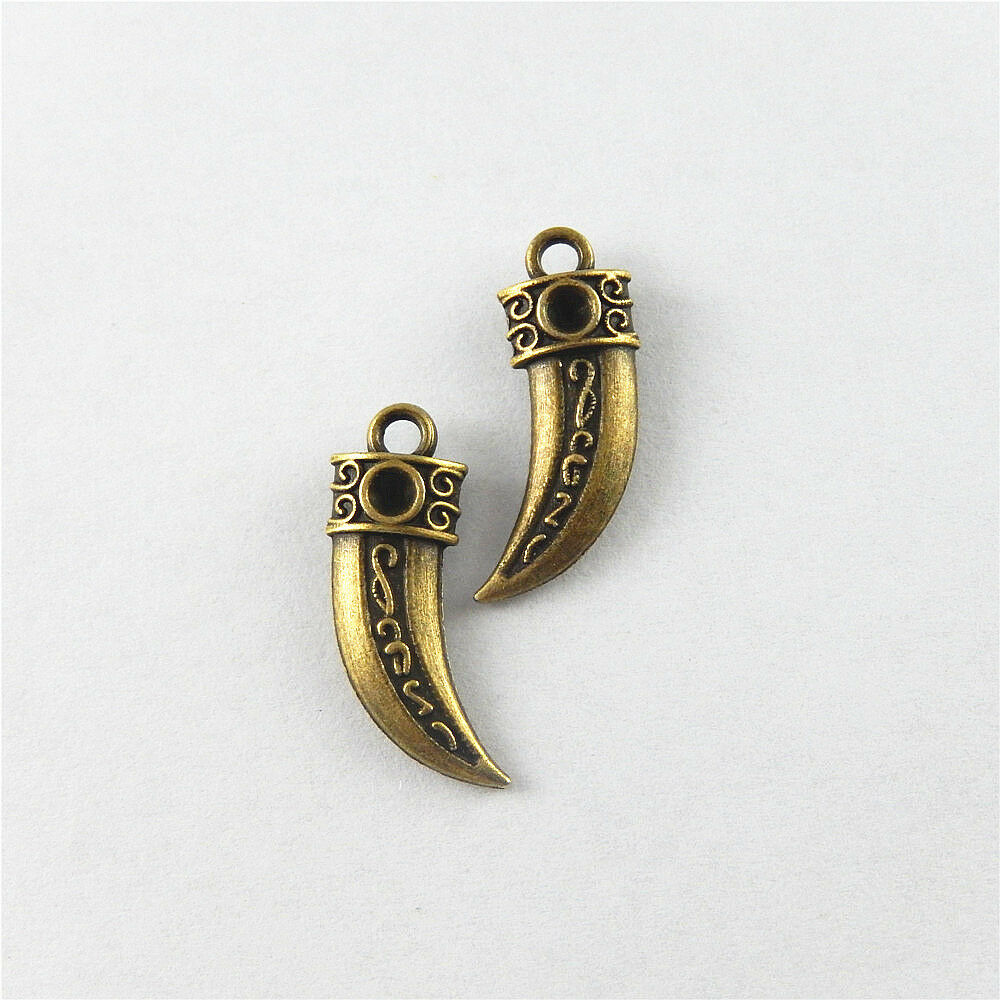 40pcs Antiqued Bronze Alloy Wolf Tooth Charms Pendant Necklace Jewelry Making