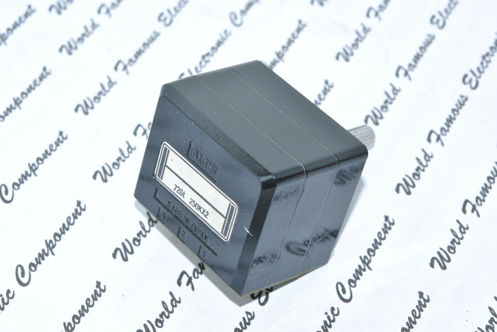1pcs - ALPS RK40 250K Log Black Beauty Audio Potentiometer Knurled - 726t