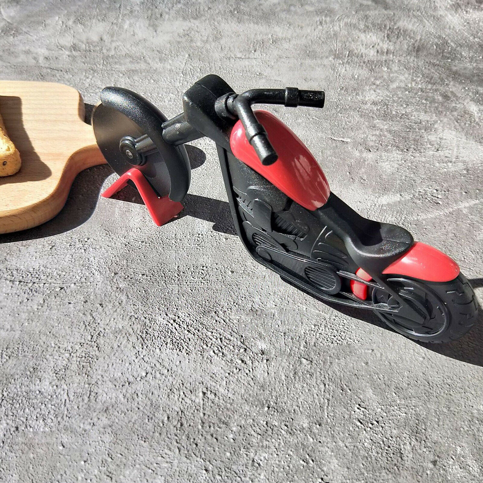 Motorbike Pizza Cutter Wheel Kitchen Gadget Pizza Cutter  Cake Tools