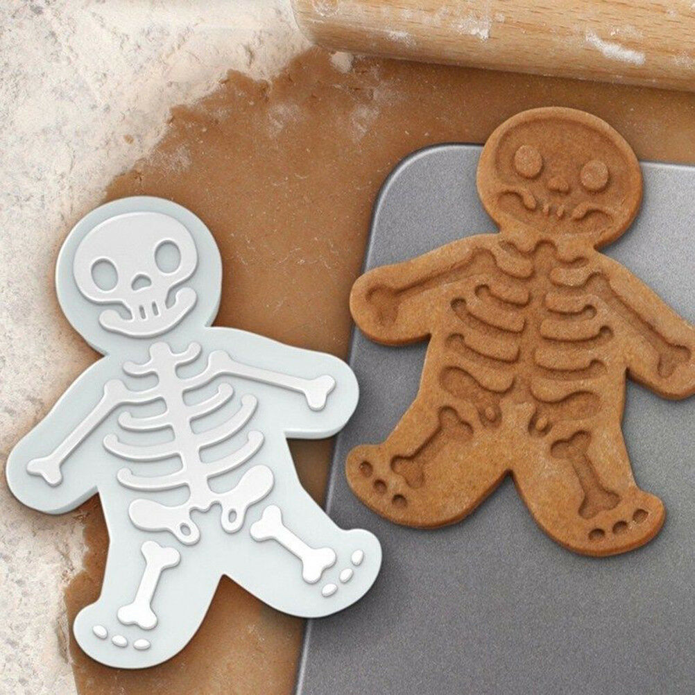 Christmas Gingerbread Man Cookie Cutter and Stamper Skeleton Bakings Moul.l8