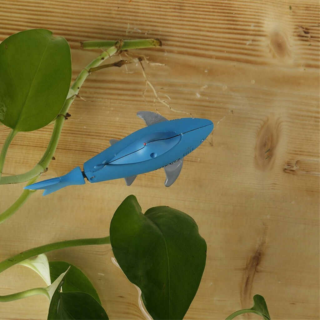 Mini Remote Control Shark Swim in Water Christmas Gift for   (Blue)