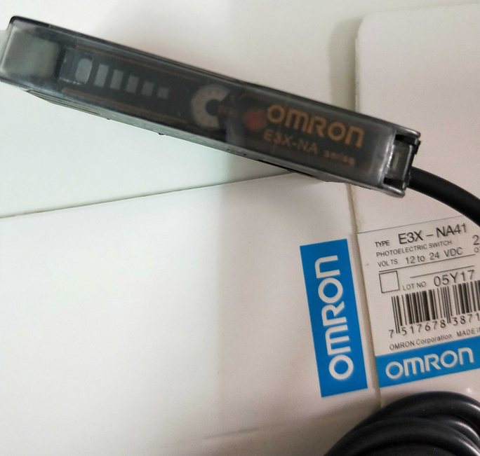 1PCS Omr0N Photoelectric Sensor E3X-NA41