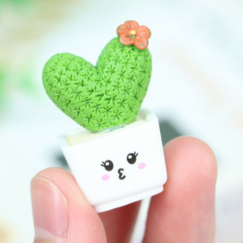 4PcsCactus Shaped Adornments Decorative Bonsai Prop Cactus Plant Potted D.l8