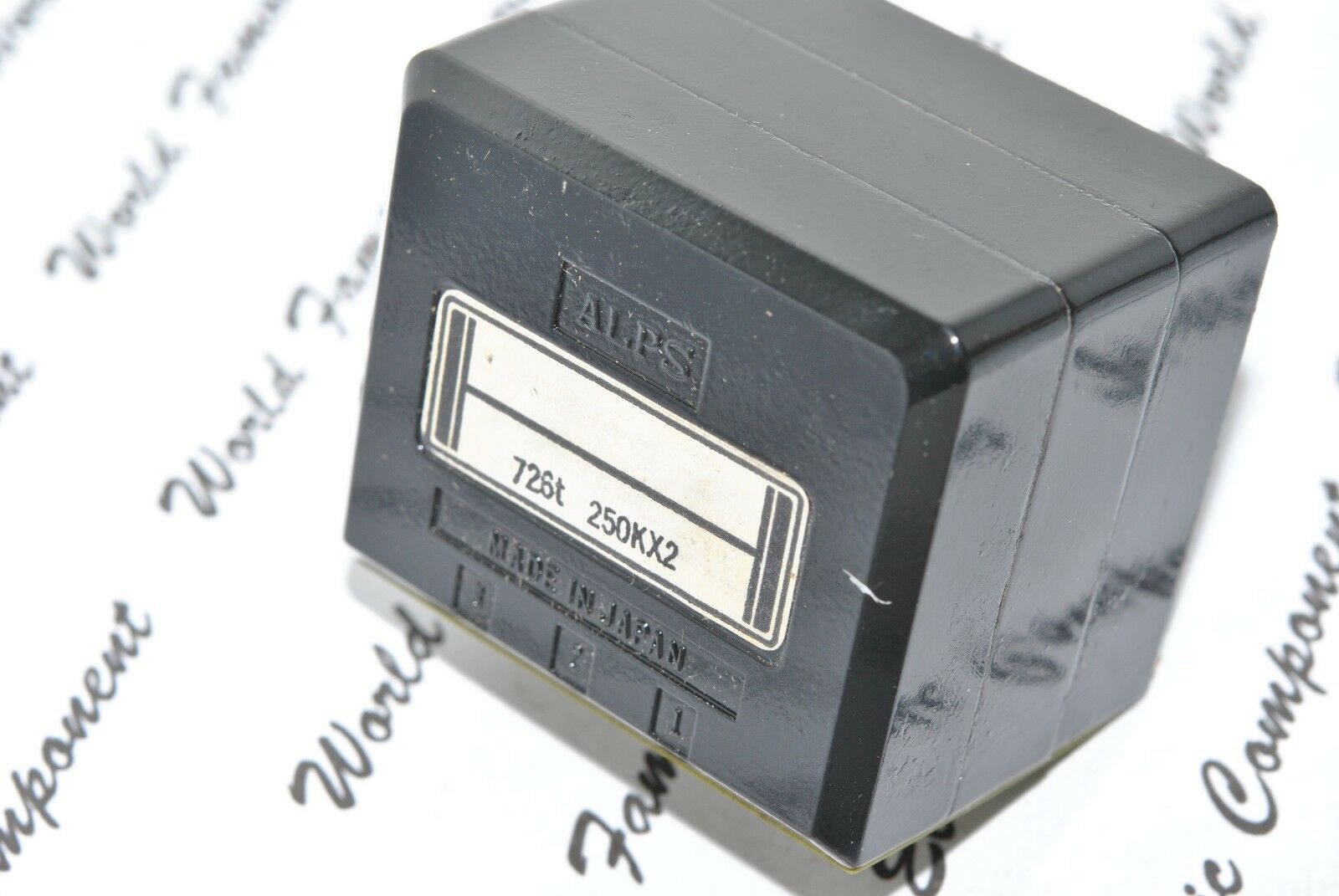 1pcs - ALPS RK40 250K Log Black Beauty Audio Potentiometer Knurled - 726t