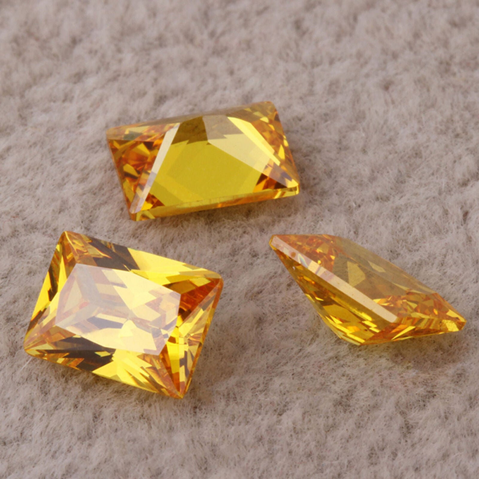 Beautiful Gentle YELLOW SAPPHIRE AAAA UNHEATED 10x14mm  LOOSE GEM