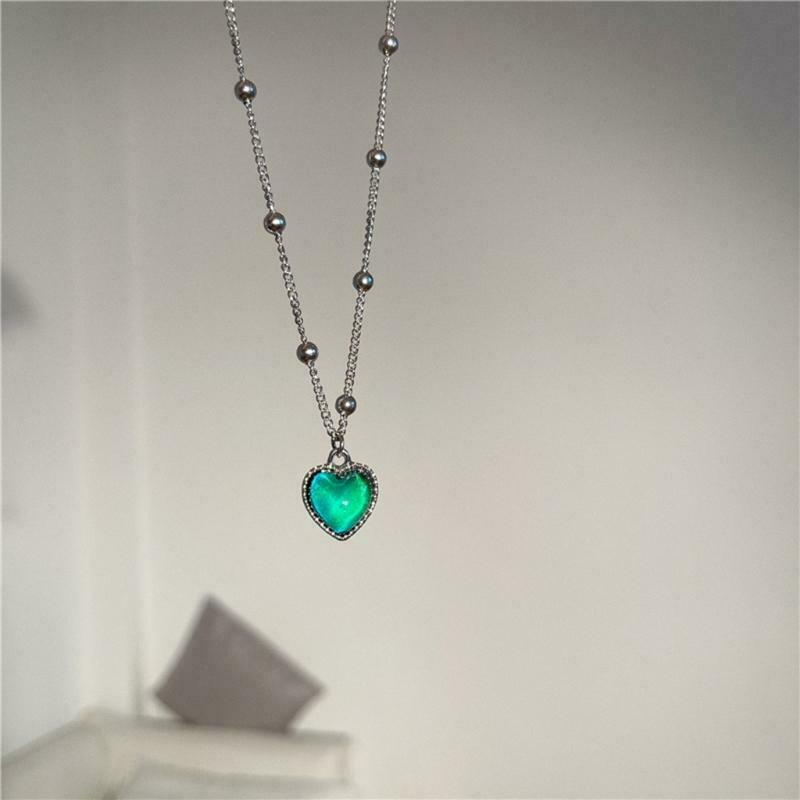 Female Jewelry Temperature Sensing Necklace Heart Shaped Pendant for Women Girls