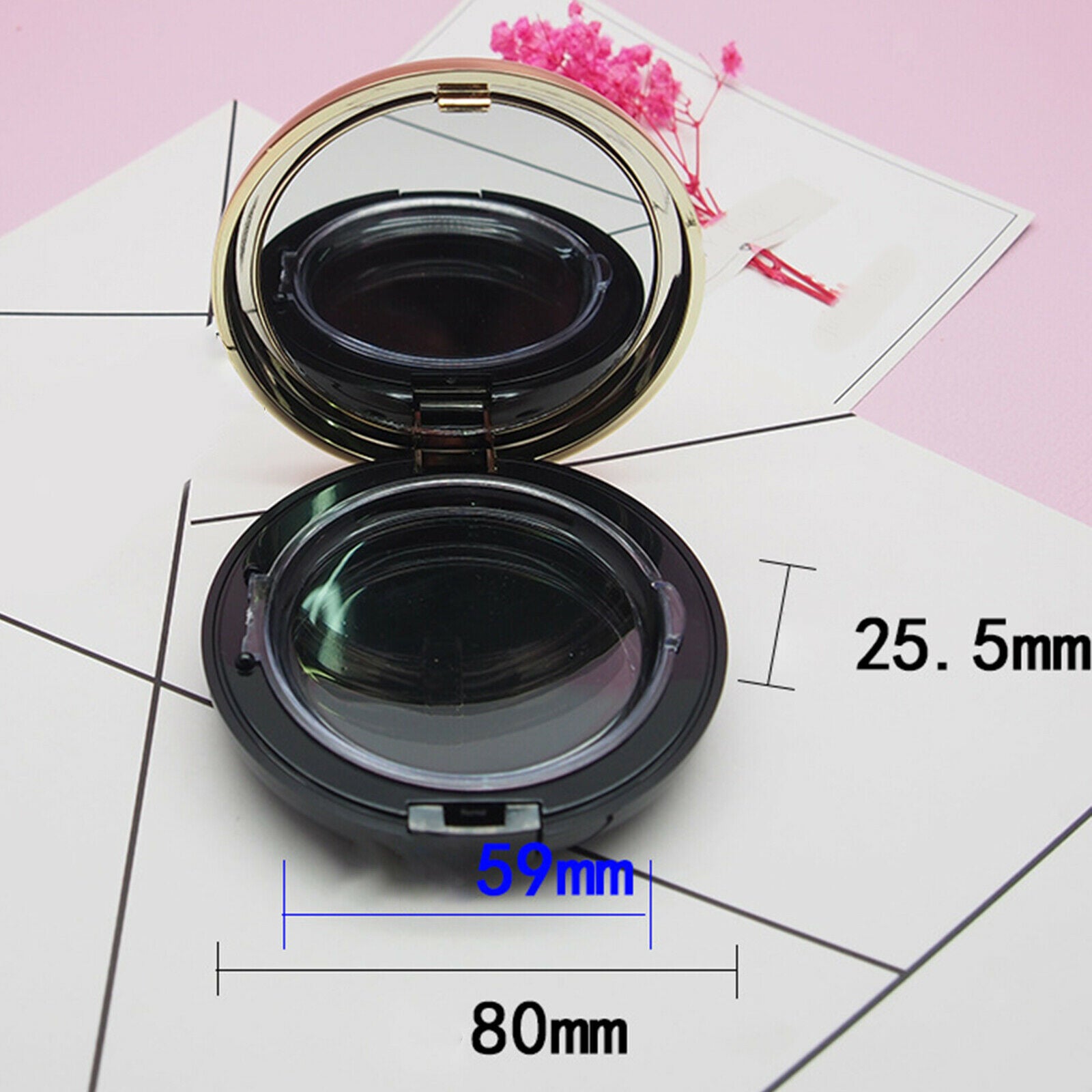 Round Plastic Empty Eyeshadow Highlighter Case Travel Portable Container