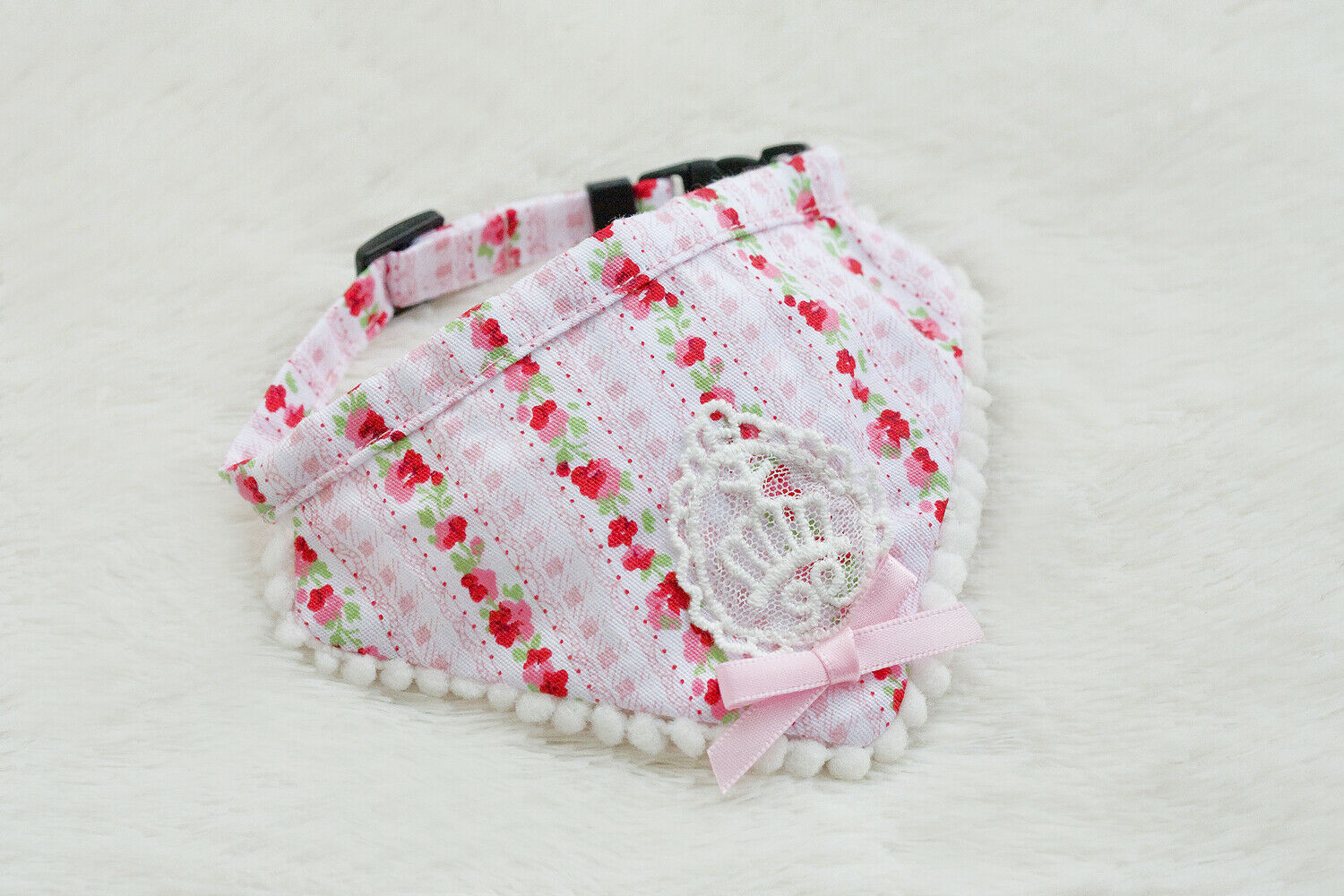 Pink Floral Pattern Dog Collar Lace Bowtie Stretchable Puppy Saliva Towel-S