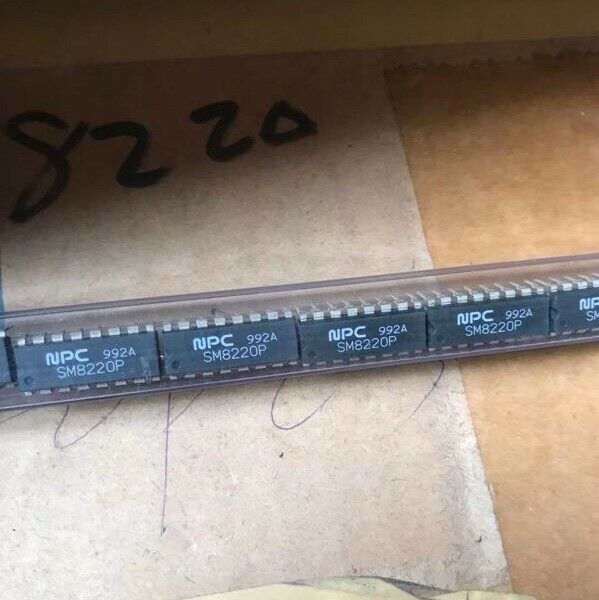 1PCS  IC NPC DIP-16 SM8220P SM8220