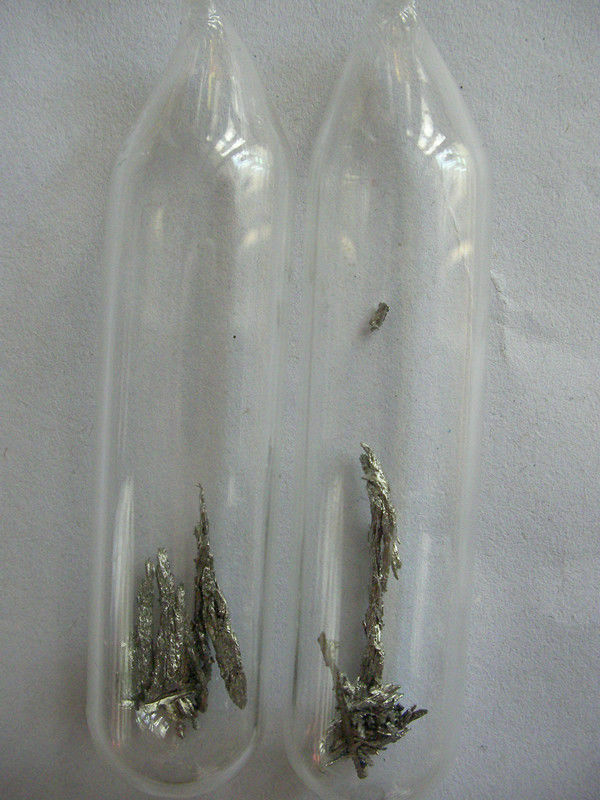Thulium metal Tm Metal pack with glass bottle 4N Tm≥99.99% 1g for Collection
