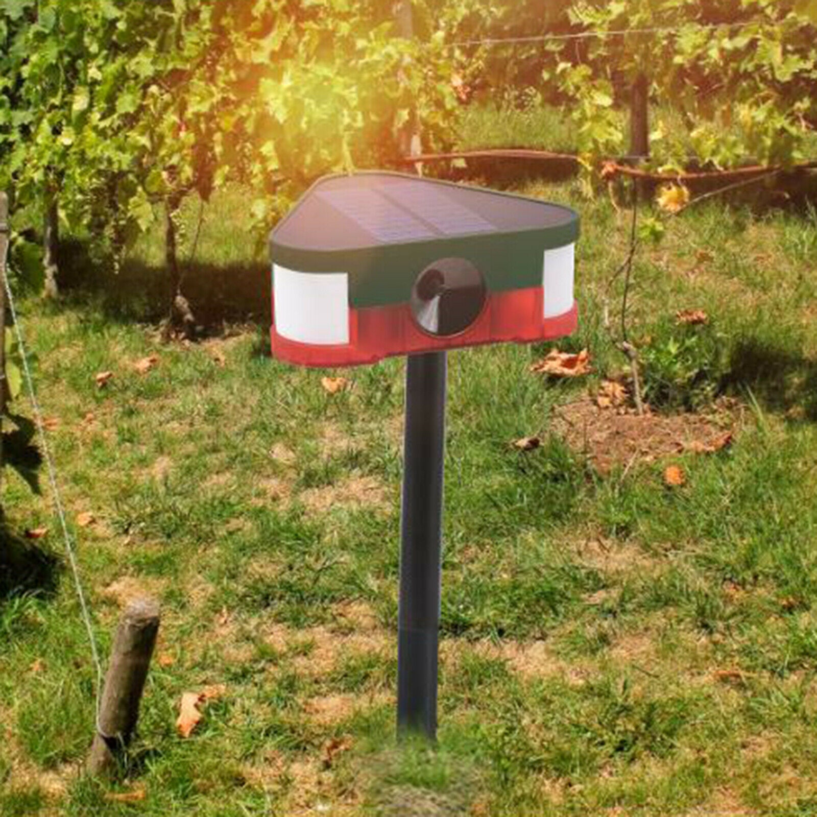 Solar-Powered Alarm Lamp Lawn Animal Repellent Birds Deterrent Scare Away