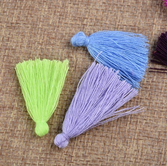 100pcs Muti color Small Cotton Thread Tassel Charm Pendant Tassels Jewelry 30mm