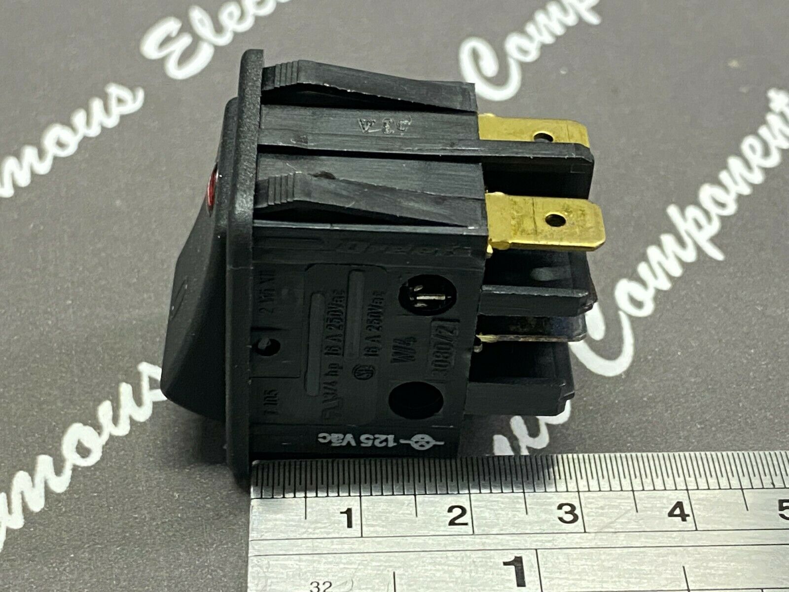 1pcs - Dreefs T125 16A 250V 3/4HP On/Off Rocker Switch