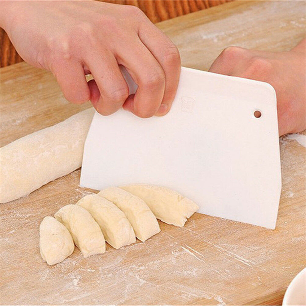 1pc Plastic Dough Cake Scraper Plain Smooth Jagged Edge Spatulas Cutter.l8