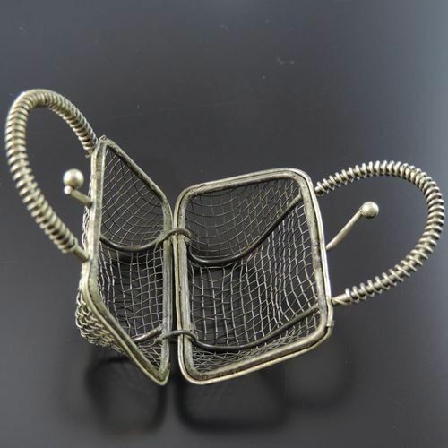 39527 Antiqued Bronze Alloy Hollow Handbag Pendant Charms 51*44*38mm 2pcs