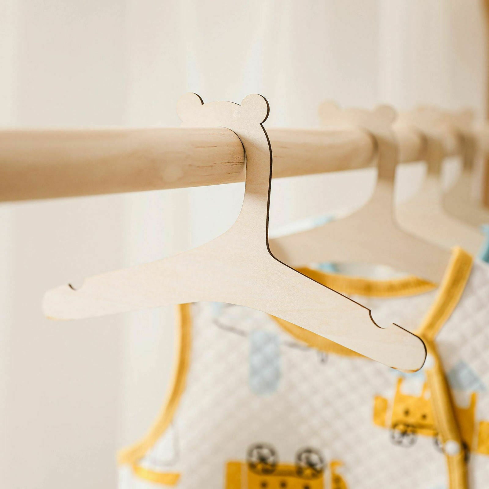 10Pcs/5Pcs Wood Baby Clothes Hangers Hanging Racks for Children 10 Pieces