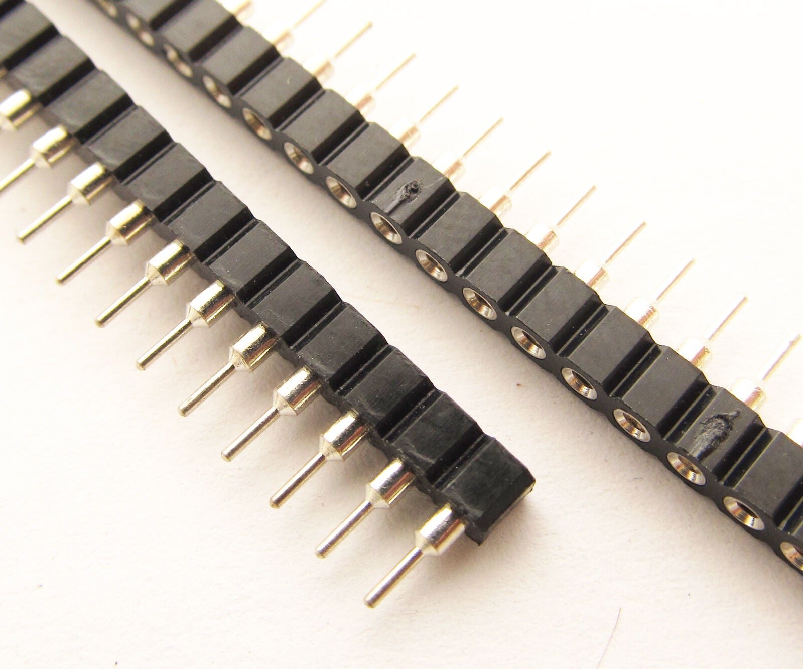 100pcs Strip PCB Panel Female IC Breakable 40pin Row Single Round Header Socket