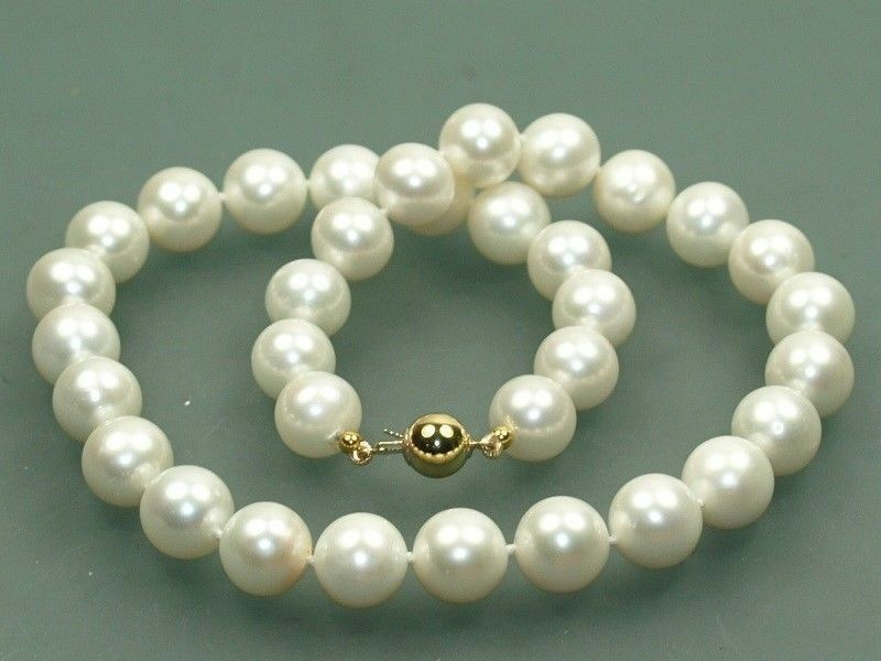Fashion beautiful 9-10mm white fresh water round pearls necklace 18" A+