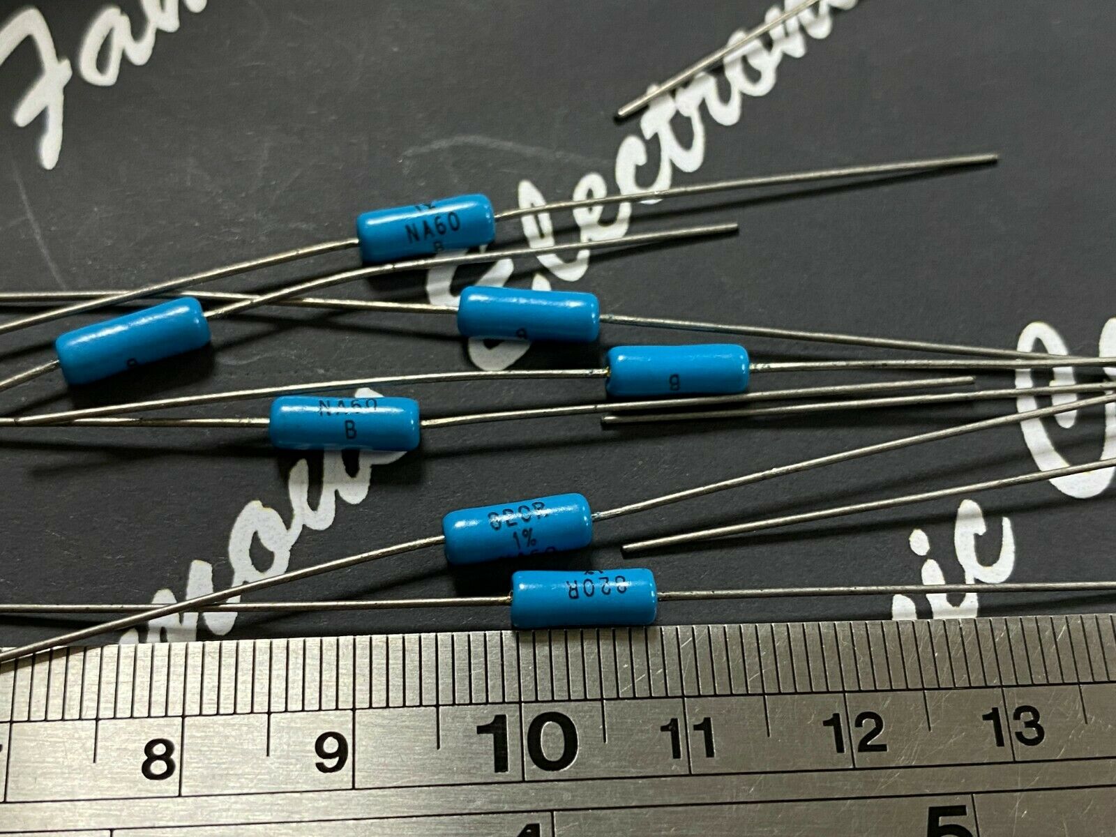 34pcs - NA60 820R 0.5W 1% Metal Film Resistor
