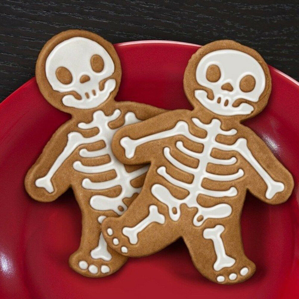 Christmas Gingerbread Man Cookie Cutter and Stamper Skeleton Bakings Moul.l8