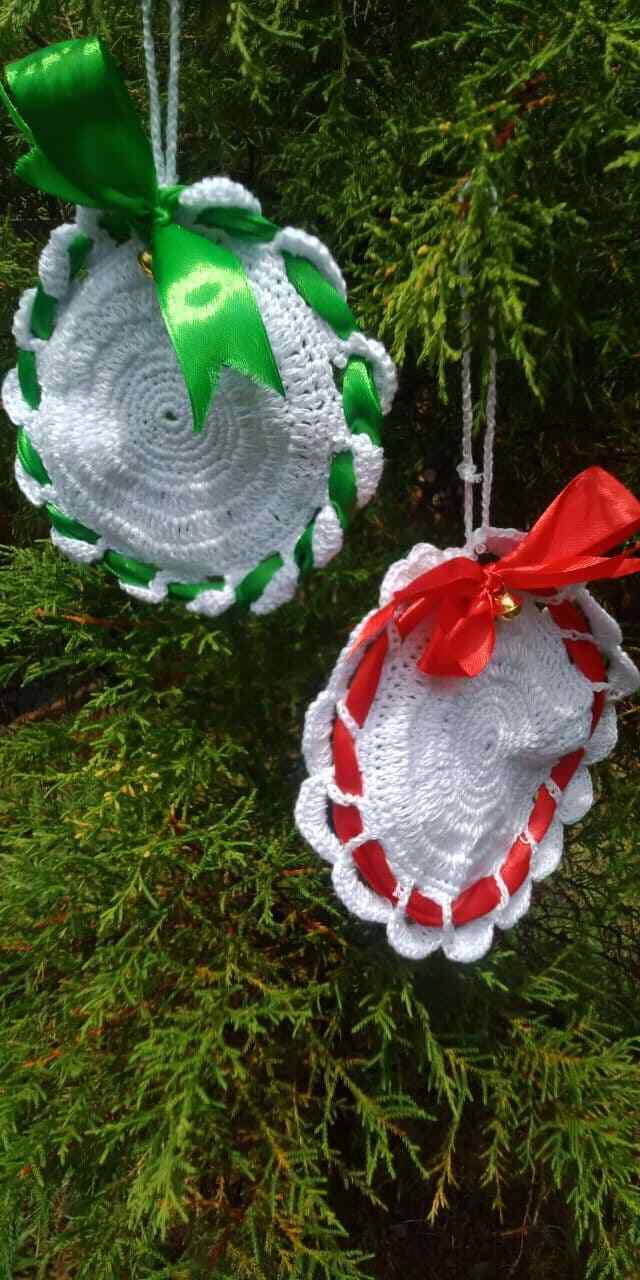 Handmade Christmas Decoration Yarn Woven Snow Flakes Vine & Hanging Red & Green
