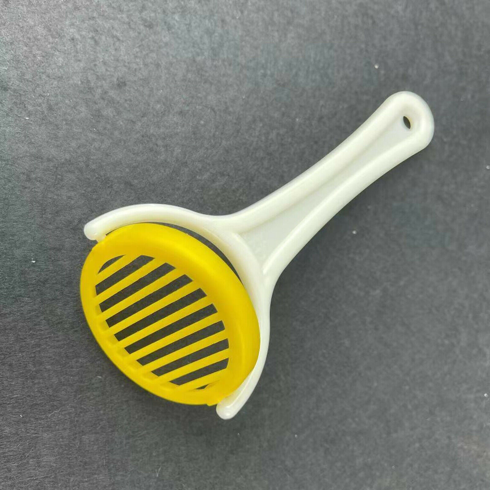 Handheld Bee Queen Cage Beekeeper Apiculture Accessories Tool Supplies