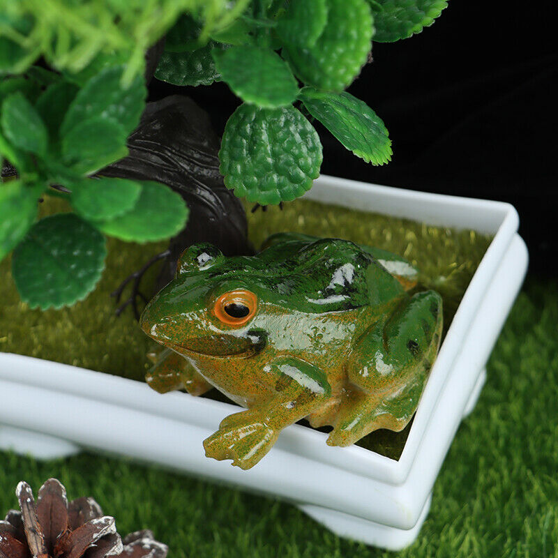 Cute Frog Mini Resins Crafts Fairy Garden Miniatures DIY Micro Landscape .l8
