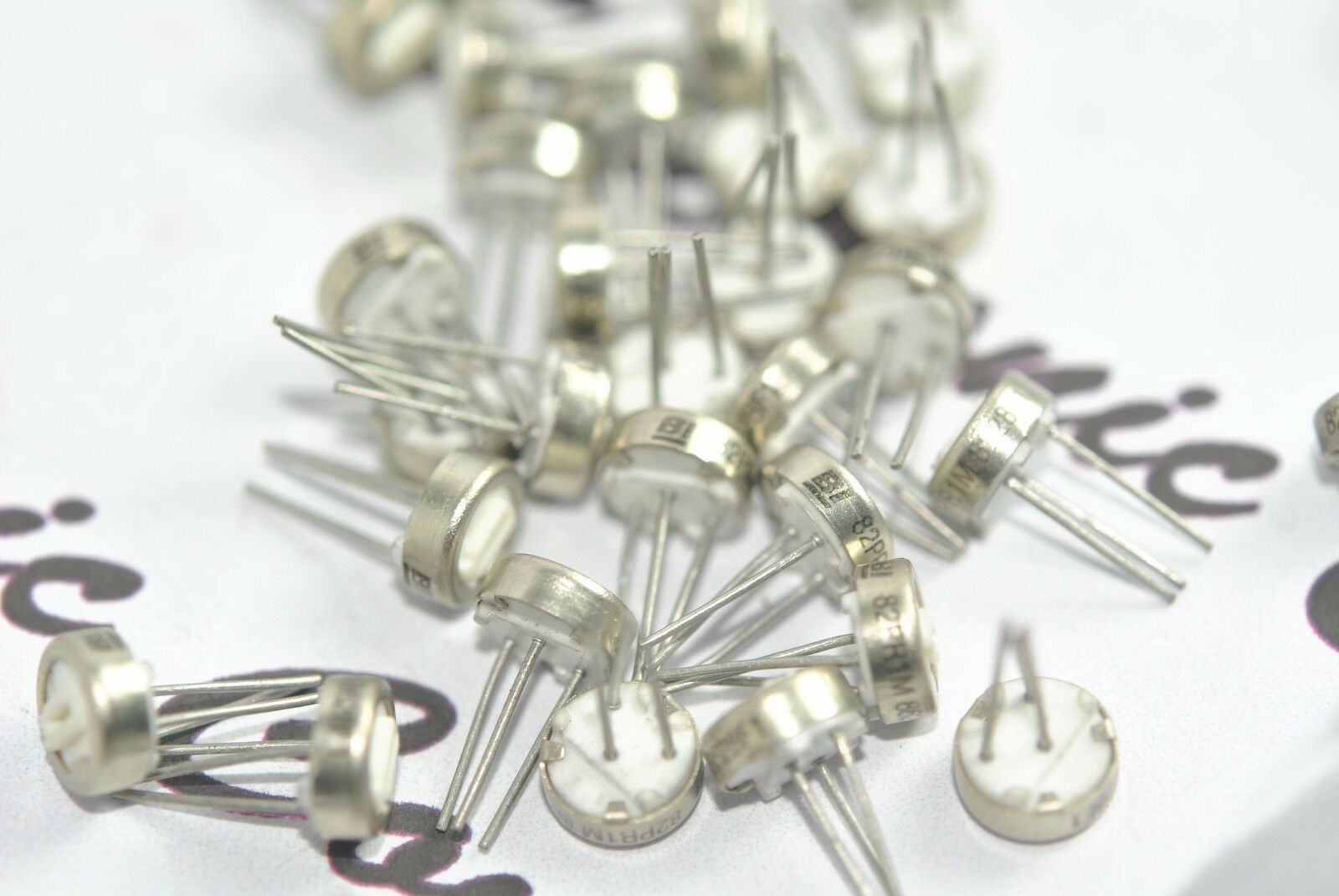 42pcs-Beckman Industrial 1M 82PR1M Variable Resistor Potentiometer / Trimmer
