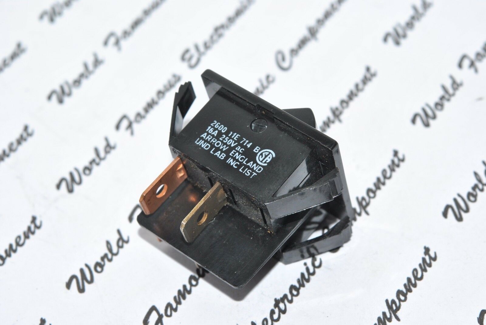 1pcs - KEMA KEUR 16A 250V~ On/Off Rocker Switch - 260011E714-B/2600 11E 714 B