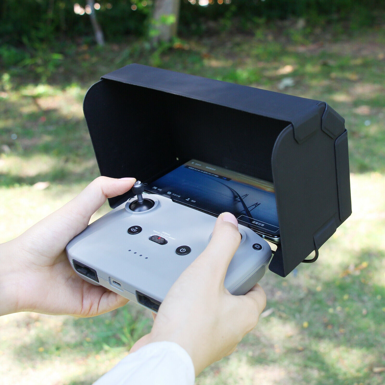 Sunnylife Remote Control Phone Blocking Hood  for DJI Mavic 3 ZG73/Air 2/Mini 2