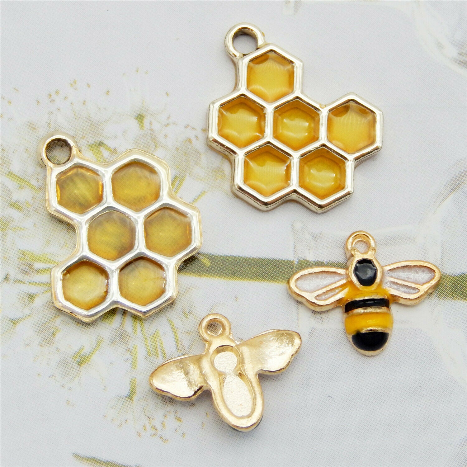 20PCS Enamel Mixed Lots Honeycomb and Bees Pendant Charms for Bracelet Necklace