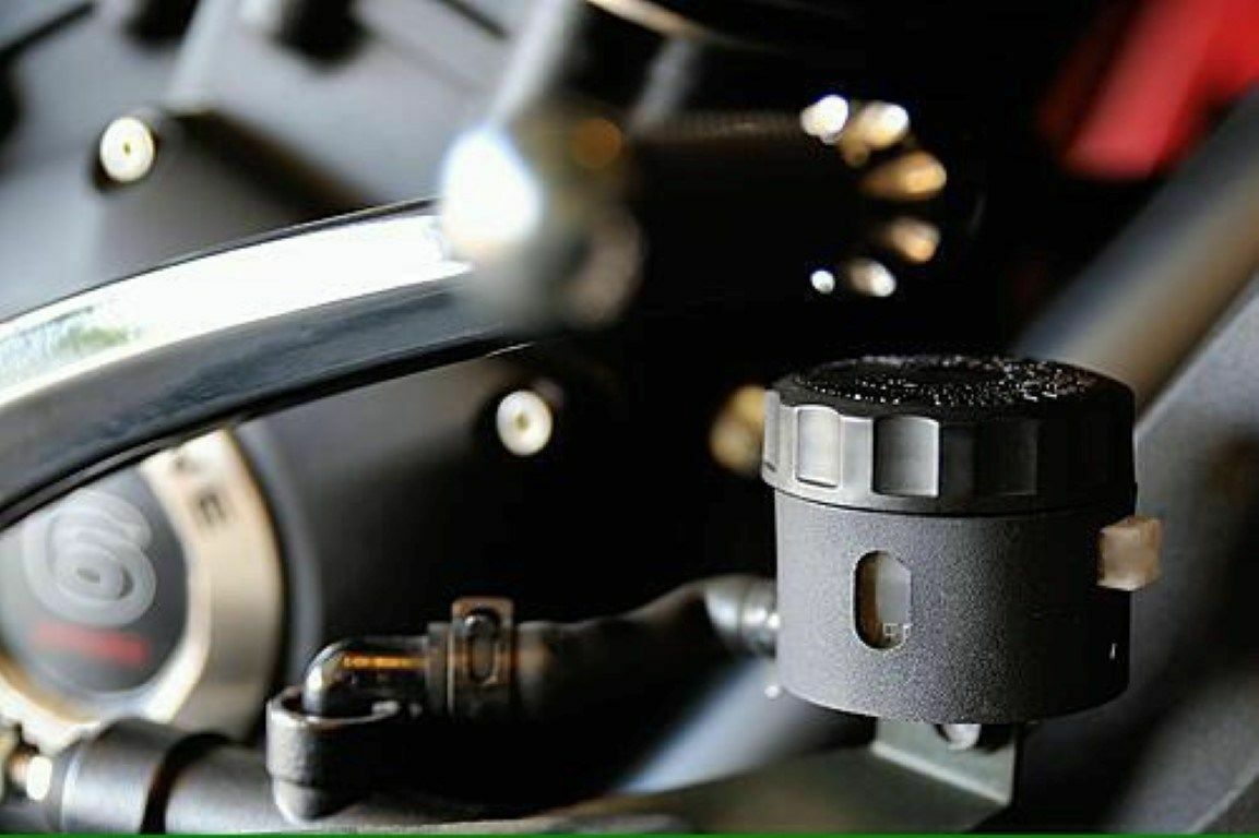 Reservoir Cover Rear Brake Fit For Victory Cross Country Cross Road Magnum