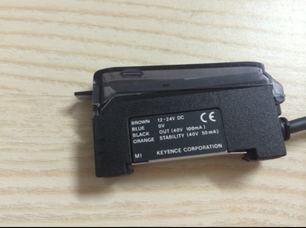 1Pcs 100% new KEYENCE Kean fiber amplifier FS-M1
