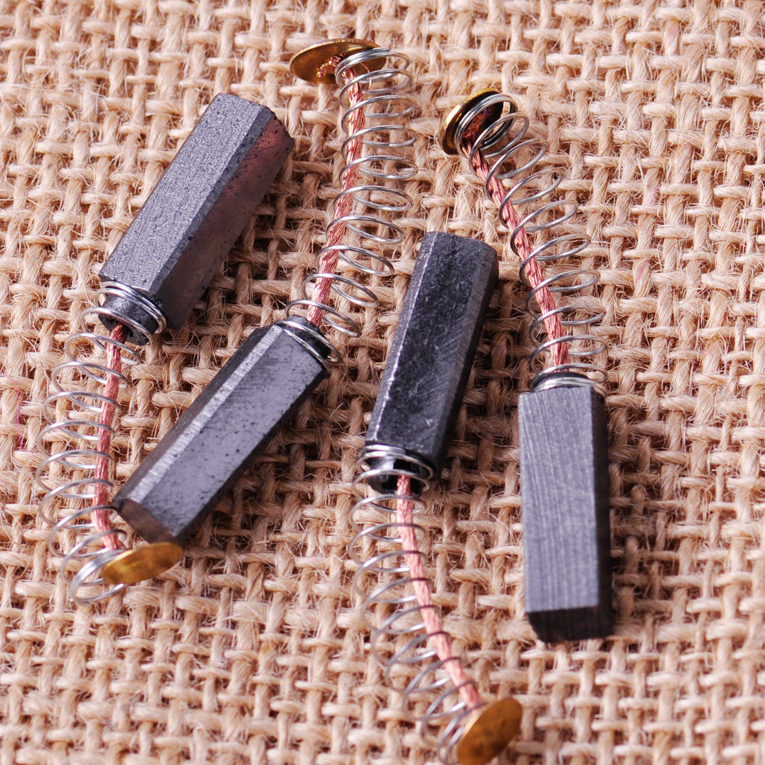 4pcs 6x6 x20mm Carbon Brushes For Wire Generator Generic DC Electric Motor Brush