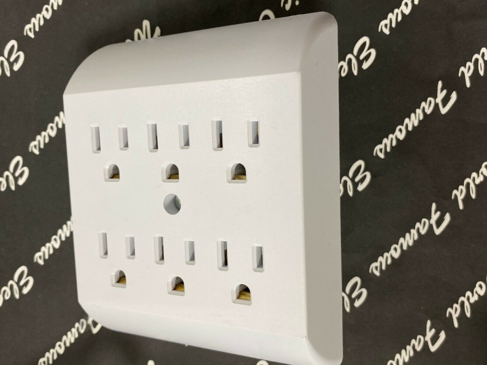 1pcs - COOPER 1146W 15A 125V Six Outlet Tap - Duplex Receptacle to 6 Outlets