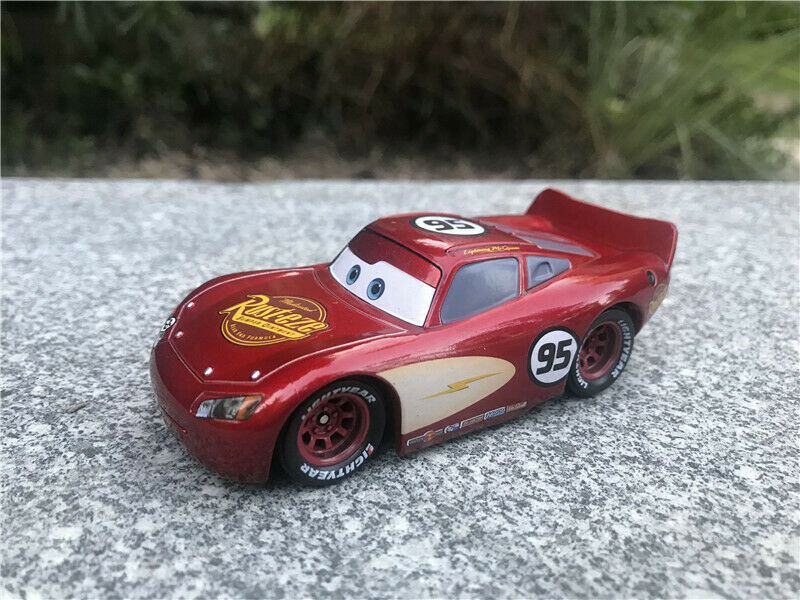 Disney Pixar Cars 1:43 Radiator Springs McQueen 10cm Metal Car New No Package