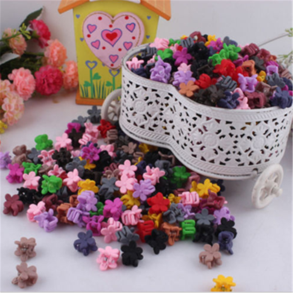 30PCS Kids Girl Women Simple Flower Plastic Hair Claw Cartoon Mini Clip Clamp C8
