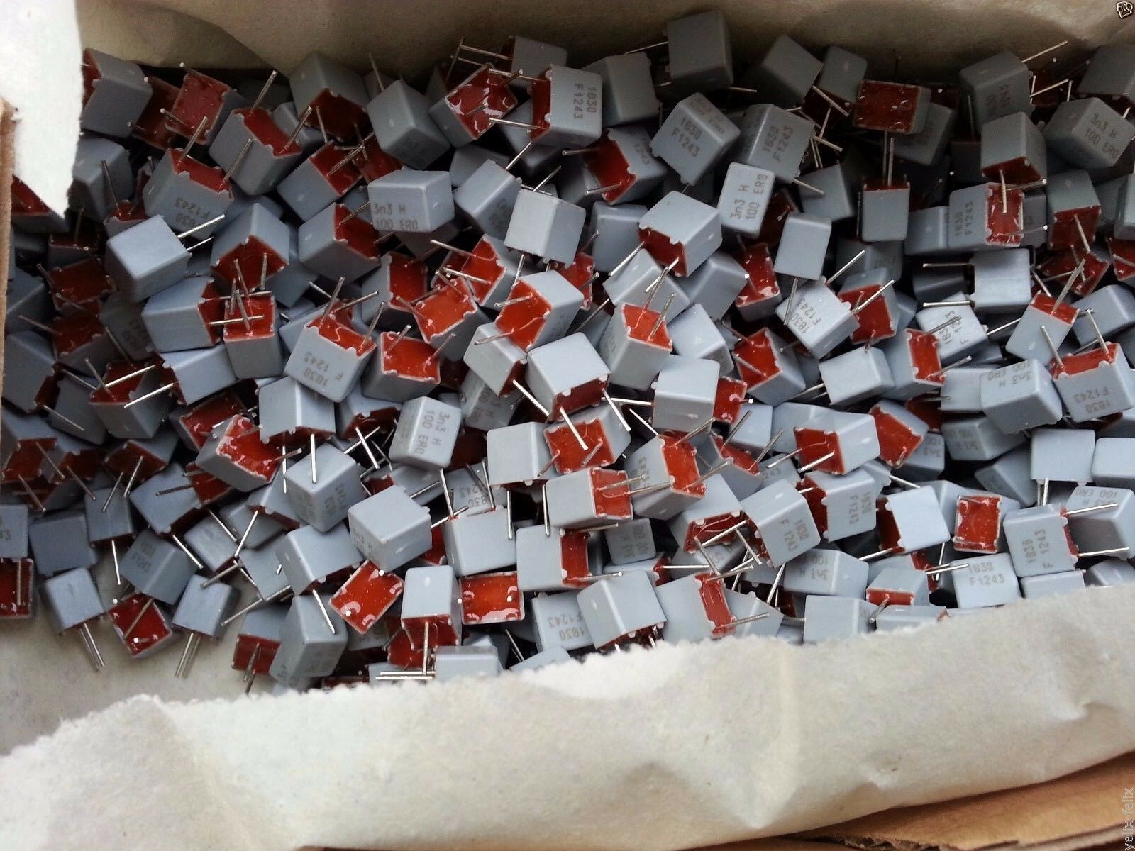 200pcs NOS Ero kp1830 (MKP1837) 3300pF 3.3NF 100V 2.5% HI END FILM FOIL CAPS !
