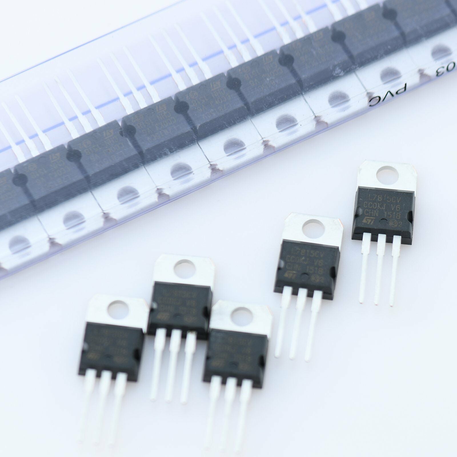 5pcs L7815CV L7815 LM7815 ST TO-220 Voltage Regulator 15V 1.5A DC OUTPUT