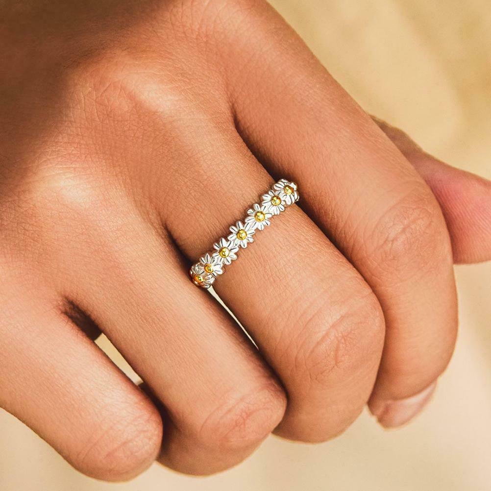 Sweet Cute Daisy Flower Ring Adjustable Open Finger Ring Gift for Women Ladies