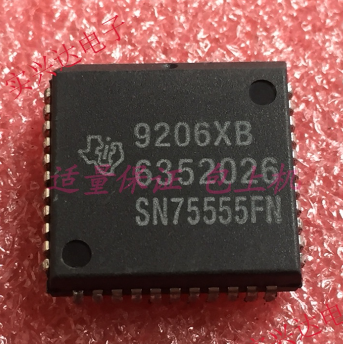 1PCS  IC TI PLCC-44 SN75555FN SN75555