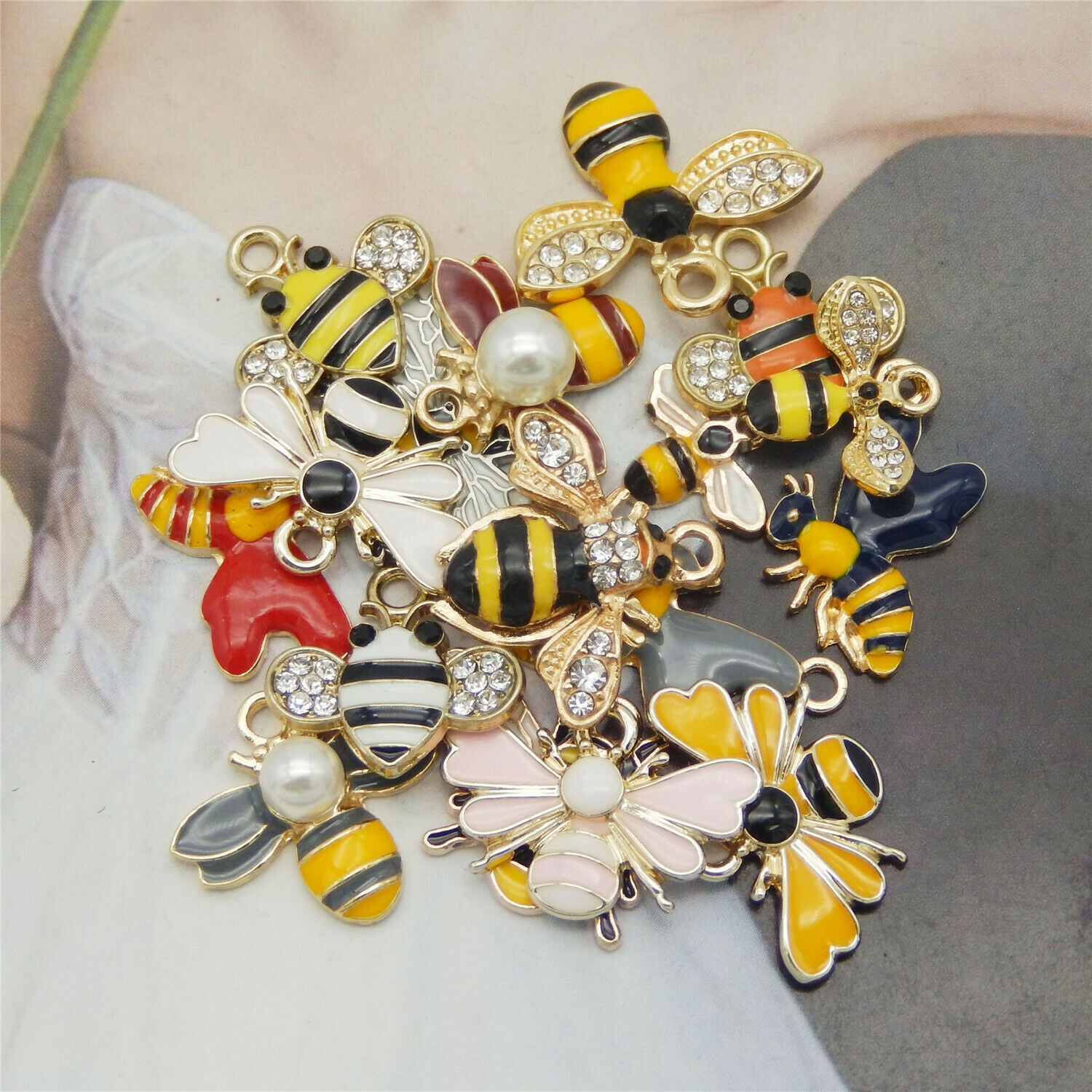 15 Mix Alloy Honeybee Enamel Charm Bee Bubblebee Pendant Winged Insect Jewelry
