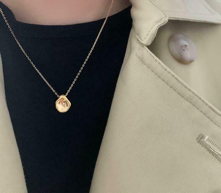Woman Stainless Steel Elegant Golden Drop Pendant Charm Necklace Stunning Gift