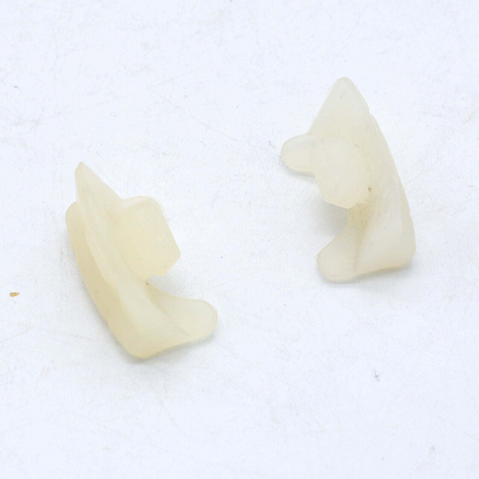 2-pck Seat Runner Guide Clips for VW Scirocco 435881203A White Professional