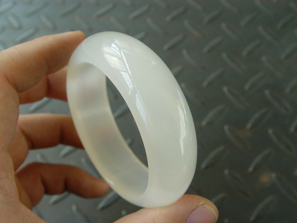 Natural Madagascar Marine Chalcedony Agate Jade White Bangle Bracelet 58-60mm