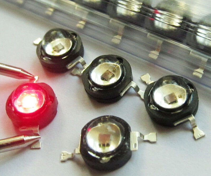 2 pcs High Power LED Lamp Red Color Light 1 Watt 660nm