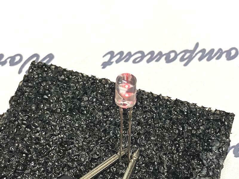 100pcs - 5mm LED Light Diode Flat Head Water Clear  - Red Light
