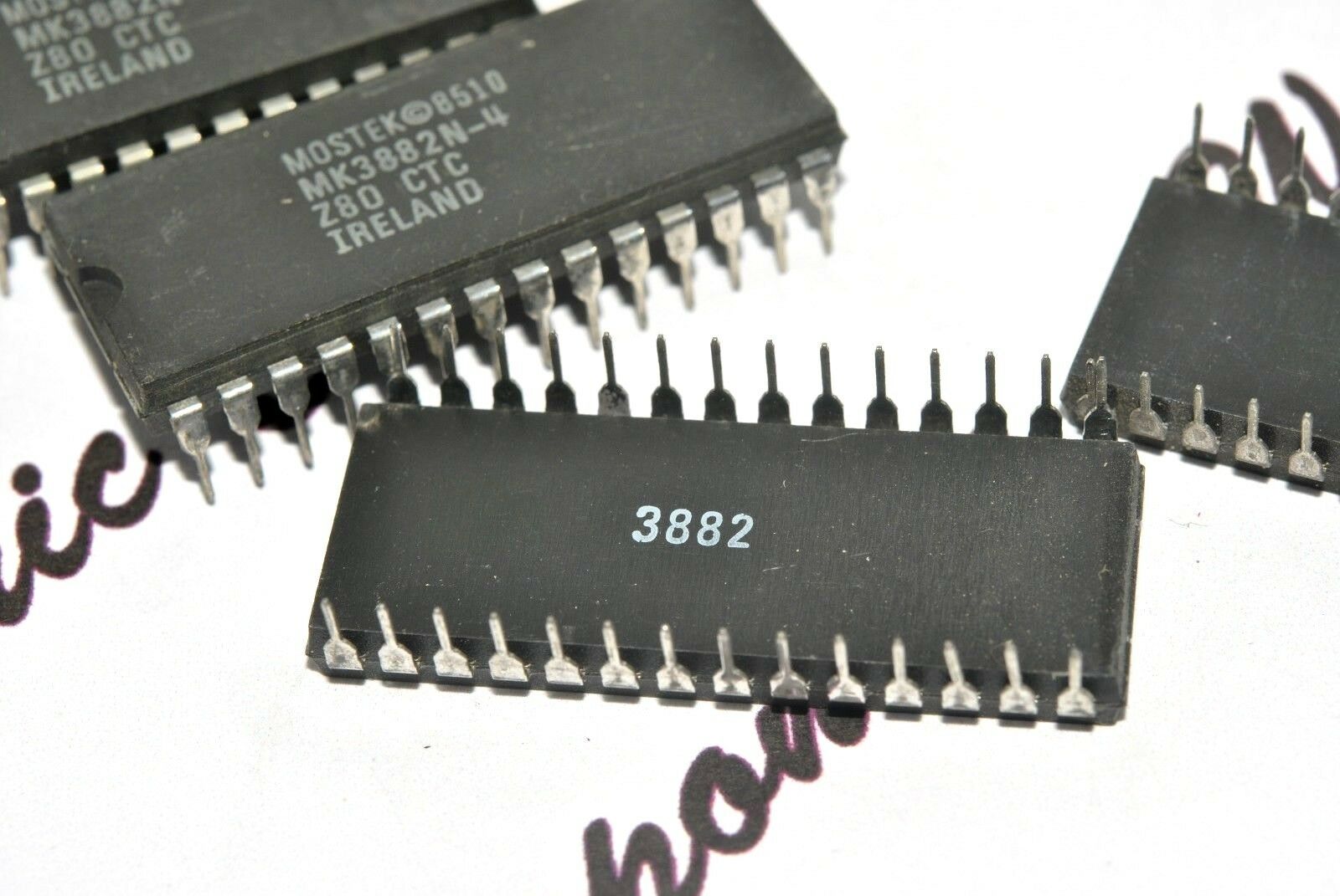 1PCS - MOSTEK MK3882N-4 DIP-28 Integrated Circuit / IC - NOS