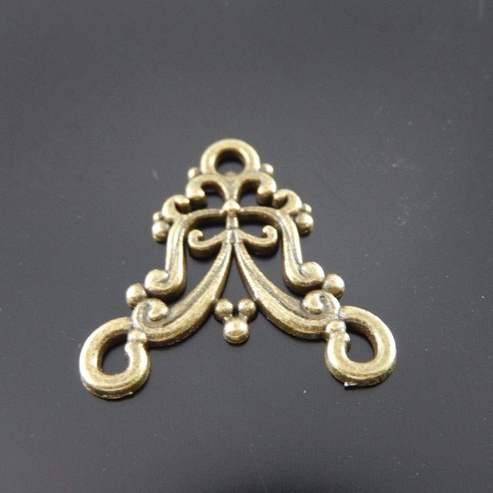 20 pcs Antiqued Bronze Alloy Floral Pendants 16x12mm Jewelry Connectors 31395